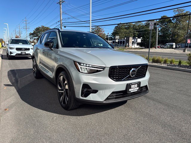 Used 2024 Volvo XC40 B5 Plus w/ Climate Package AWD/4WD image 6