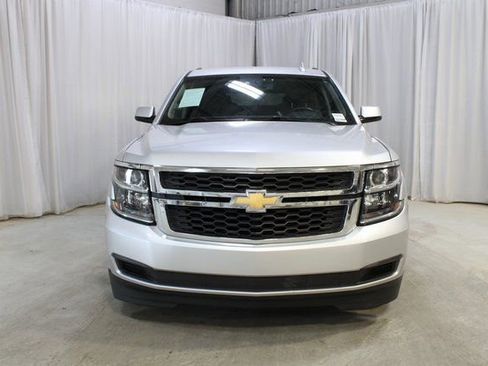 Used 2018 Chevrolet Suburban LT image 34