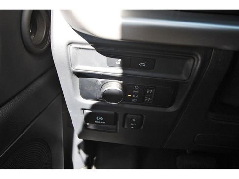 Certified 2024 Ford Expedition XLT image 22