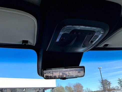 Used 2024 Mercedes-Benz Sprinter 3500 image 38