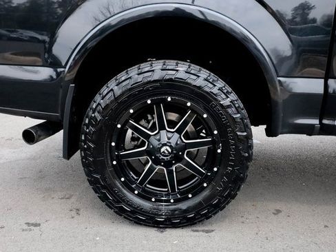 Used 2015 Ford F150 Platinum w/ Technology Package image 29