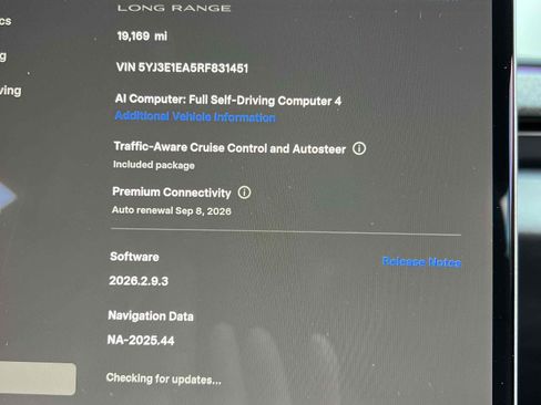 Used 2024 Tesla Model 3 Long Range RWD image 14
