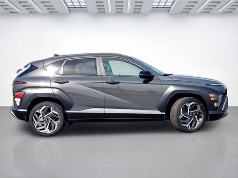 New 2026 Hyundai Kona SEL Premium FWD image 3