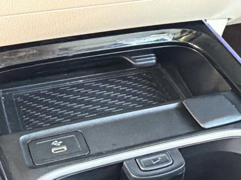 Used 2025 Mercedes-Benz GLA 250 4MATIC image 50