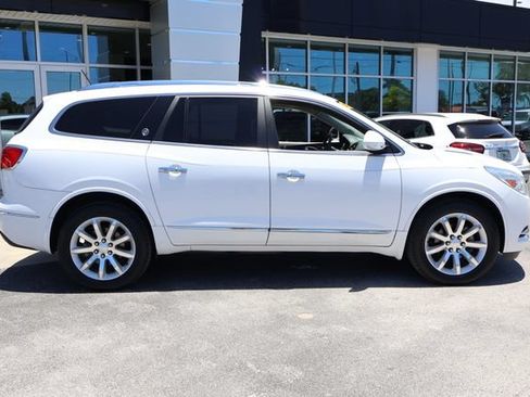 Used 2017 Buick Enclave Premium w/ Experience Buick Package FWD image 10