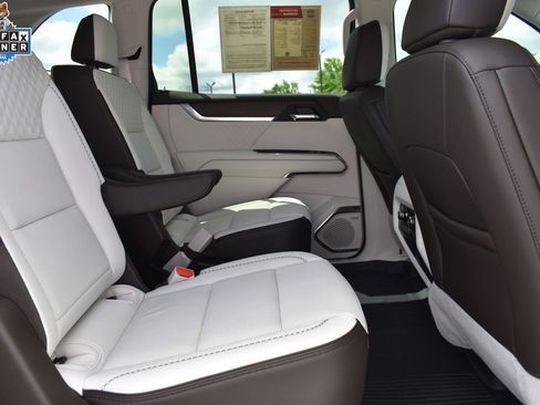 Used 2026 GMC Acadia Denali w/ Super Cruise Package FWD image 15