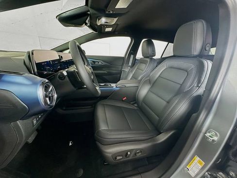 New 2026 Chevrolet Equinox EV LT AWD/4WD image 24