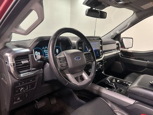 Used 2022 Ford F150 Lariat w/ Equipment Group 502A High AWD/4WD image 8