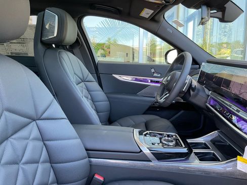 Certified 2024 BMW 740i xDrive AWD/4WD image 30