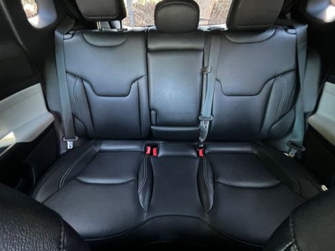 Used 2025 Jeep Compass Limited AWD/4WD image 39