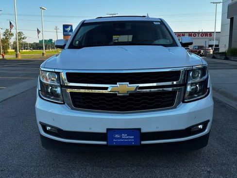 Used 2019 Chevrolet Suburban LT AWD/4WD image 38