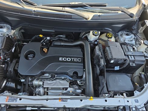 Used 2019 Chevrolet Equinox LS FWD image 31