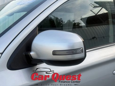 Used 2019 Mitsubishi Outlander SEL AWD/4WD image 26