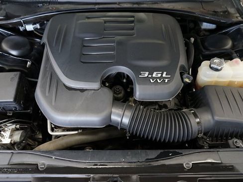 Used 2021 Chrysler 300 Touring w/ Sport Appearance Package image 44