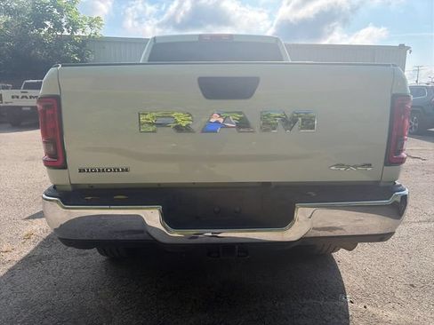 Used 2025 RAM 2500 Big Horn AWD/4WD image 4