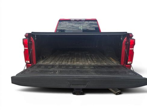 Used 2025 Chevrolet Silverado 2500 High Country w/ Technology Package AWD/4WD image 5