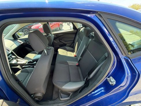 Used 2012 Ford Focus SE FWD image 8