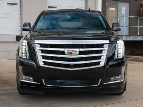 Used 2016 Cadillac Escalade ESV Luxury RWD image 19