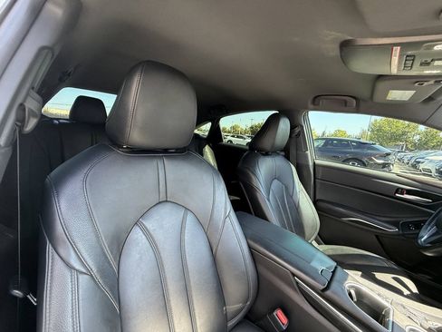 Used 2019 Toyota Avalon XLE w/ Carpet Mat Package FWD image 18