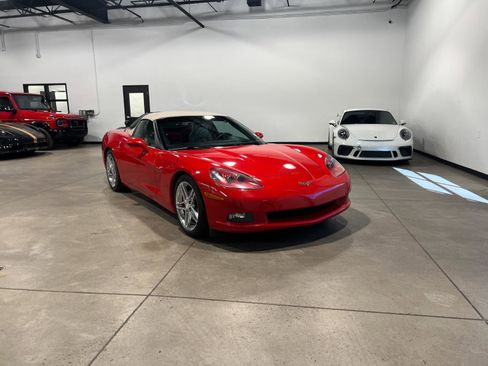 Used 2007 Chevrolet Corvette Convertible w/ Preferred Equipment Group image 1