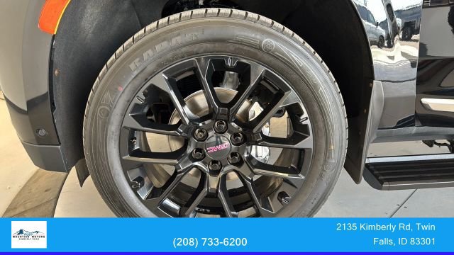 Used 2023 GMC Yukon XL Denali w/ Denali Reserve Package AWD/4WD image 27