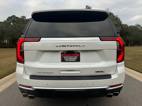 Used 2025 GMC Yukon Denali w/ Denali Reserve Package image 6