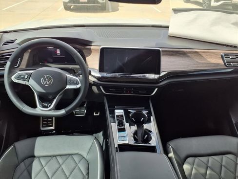 New 2026 Volkswagen Atlas SEL Premium R-Line AWD/4WD image 9