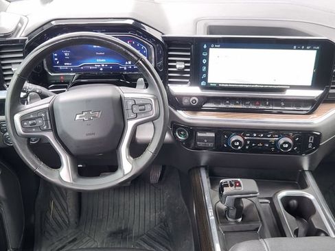 Used 2024 Chevrolet Silverado 1500 LT Trail Boss w/ Convenience Package II AWD/4WD image 24