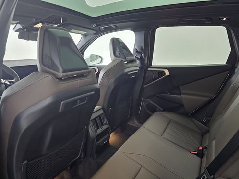 Used 2025 BMW X3 xDrive30i image 16