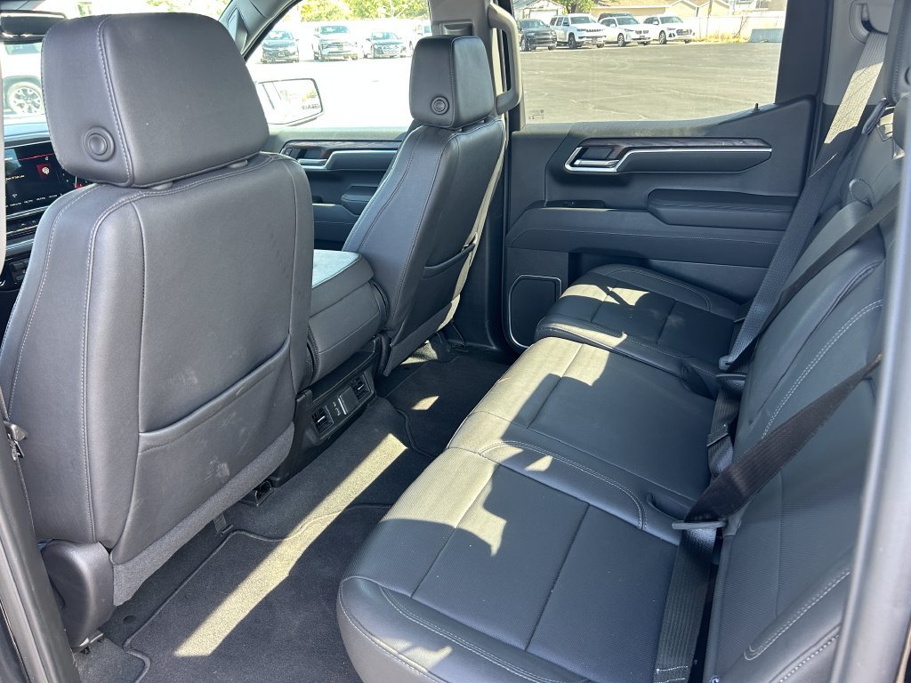 Used 2025 GMC Sierra 1500 SLT AWD/4WD image 29