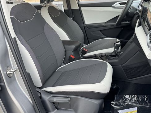 New 2026 Volkswagen Taos SE AWD/4WD image 10