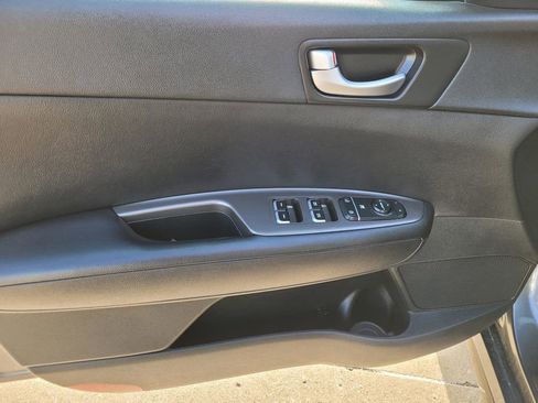 Used 2020 Kia Optima S image 17