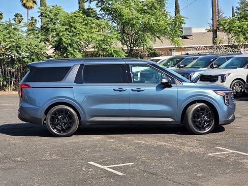 New 2026 Kia Carnival SX Prestige FWD image 3