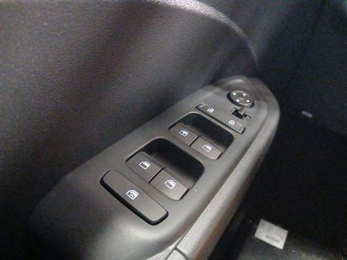 New 2026 Hyundai Venue SE image 18