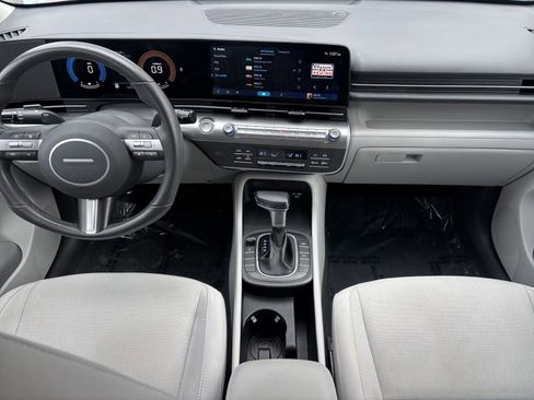 Used 2025 Hyundai Kona SEL image 29