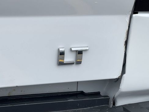 Used 2018 Chevrolet Silverado 1500 LT w/ LT Convenience Package AWD/4WD image 8
