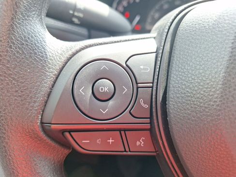 Used 2025 Toyota RAV4 XLE w/ Convenience Package image 21