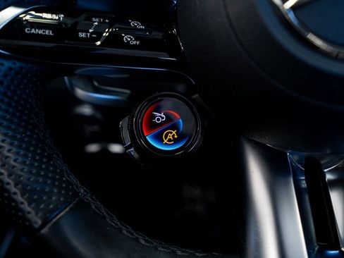 Used 2022 Mercedes-Benz SL 55 AMG 4MATIC image 33