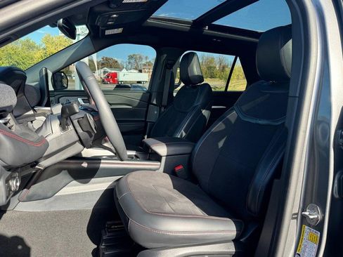 Used 2025 Ford Explorer ST w/ Sun And Sound Package image 11