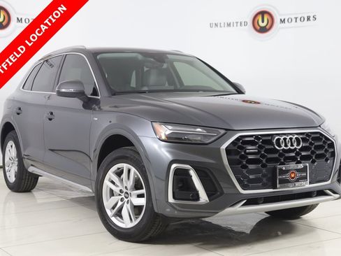 Used 2024 Audi Q5 2.0T Premium w/ Convenience Package image 1