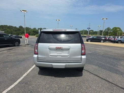 Used 2016 GMC Yukon SLT w/ Open Road Package AWD/4WD image 4
