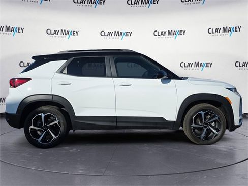 Used 2021 Chevrolet TrailBlazer RS w/ Technology Package image 6