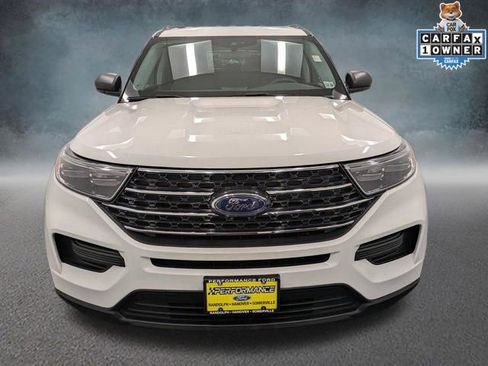 Certified 2023 Ford Explorer XLT image 2