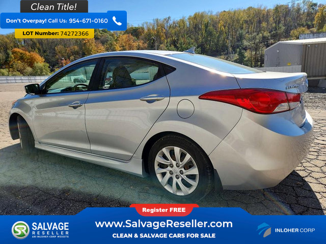 Used 2012 Hyundai Elantra GLS FWD image 3