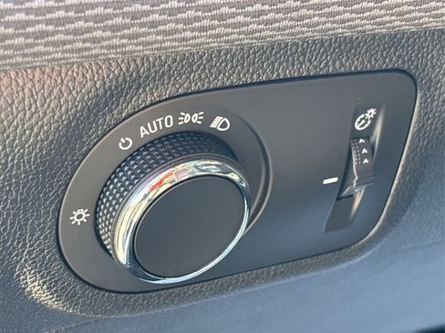 Used 2019 Chevrolet Cruze LS w/ LS Convenience Package image 30