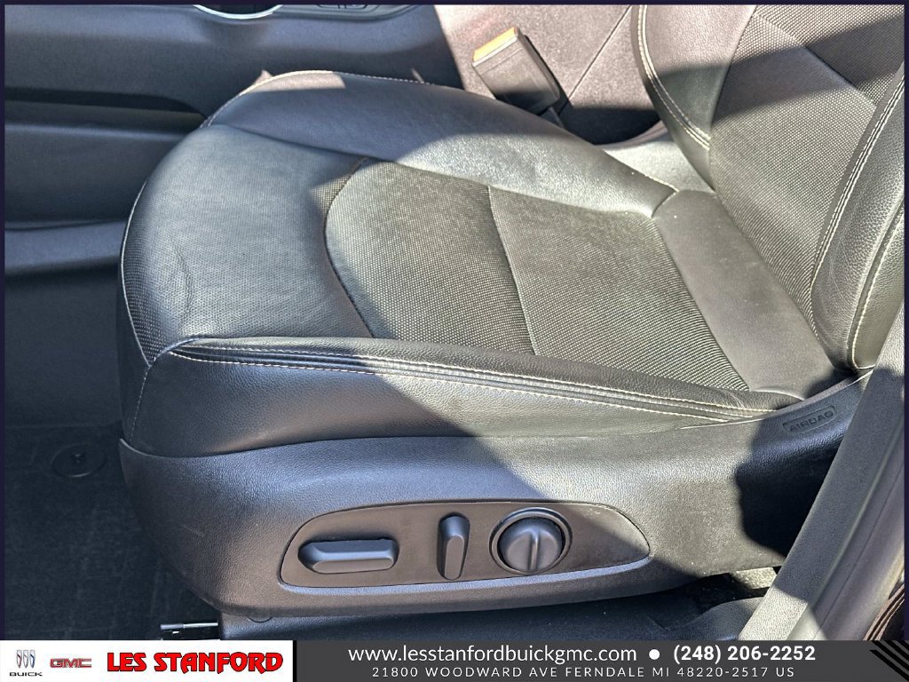 Used 2019 GMC Terrain SLT w/ Preferred Package AWD/4WD image 18
