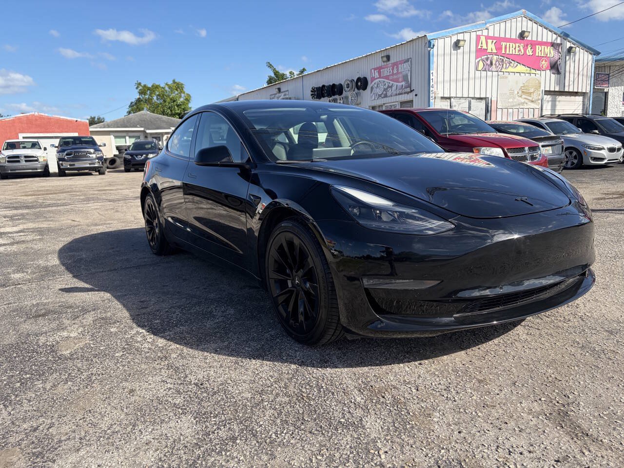 Used 2022 Tesla Model 3 RWD image 3