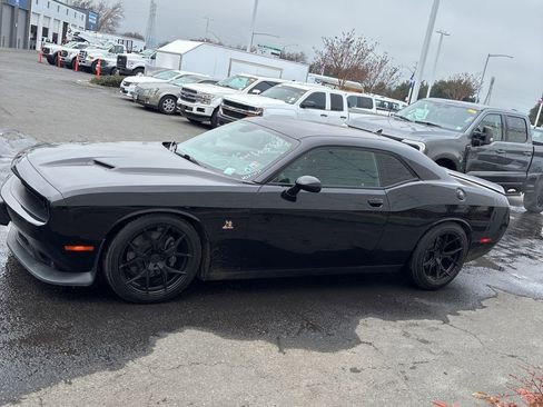 Used 2018 Dodge Challenger R/T Scat Pack image 4