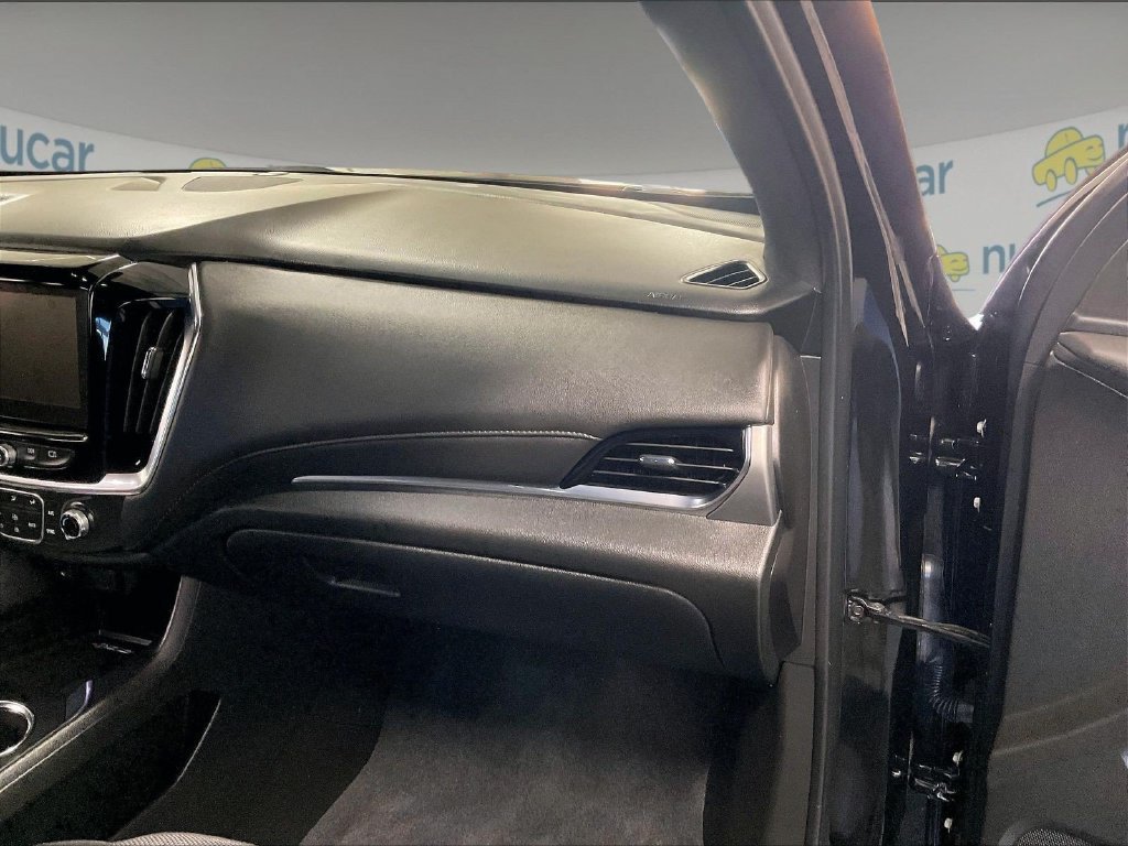 Used 2023 Chevrolet Traverse LT AWD/4WD image 13