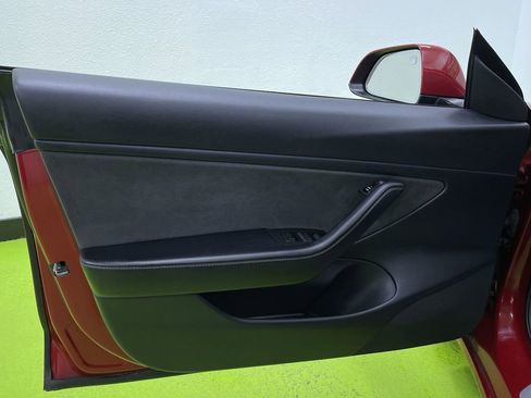 Used 2018 Tesla Model 3 Long Range image 16